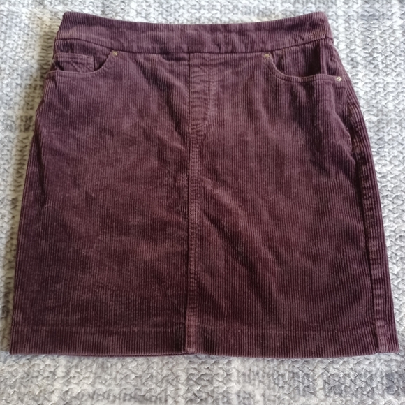 Corduroy Burgundy Short Skirt Academia Preppy Sz 8 - Picture 1 of 8
